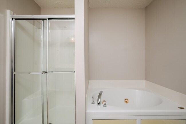 Building Photo - 8524 Bratt Ave