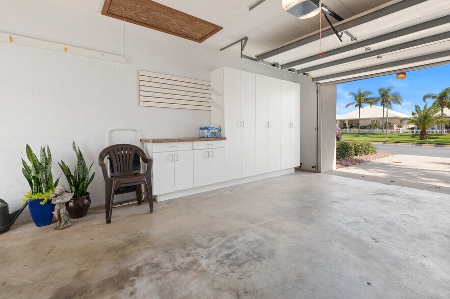 Building Photo - 118 Florida Shores Blvd