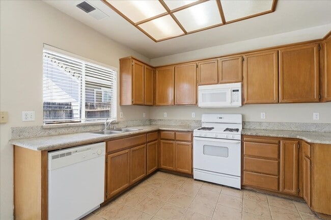 Building Photo - 9386 Laguna Pointe Way
