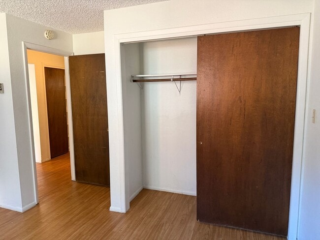 Building Photo - 2932 Holly Ave