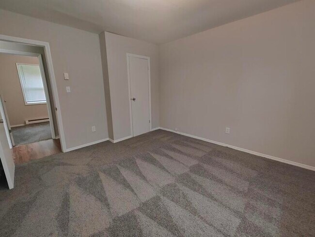 Building Photo - 4453 Layola Ave
