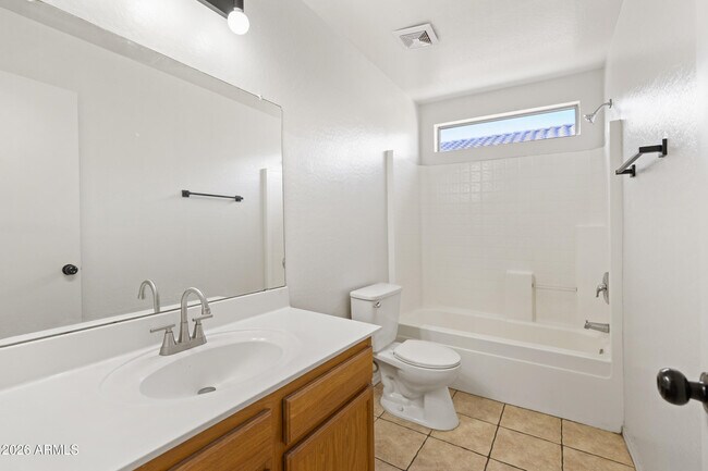 Building Photo - 10054 E Crescent Ave