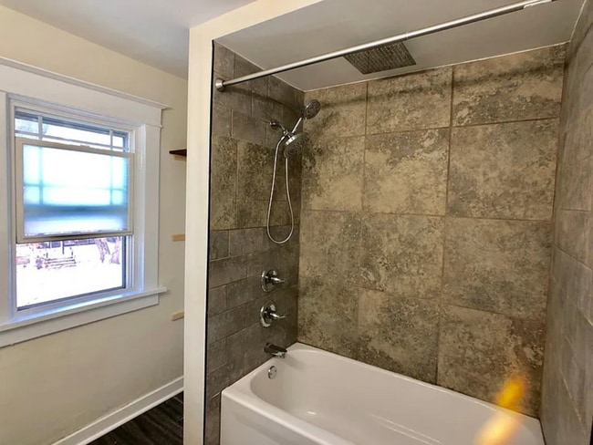 Building Photo - Camburn Corner