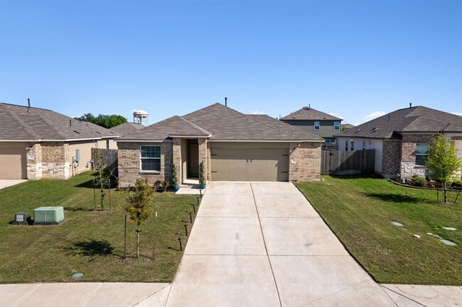 Building Photo - 185 Silver Springs Bend