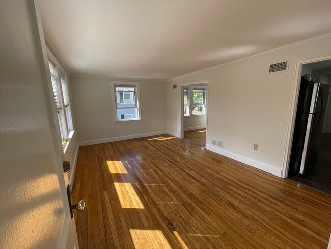 Building Photo - 36 Barstow St