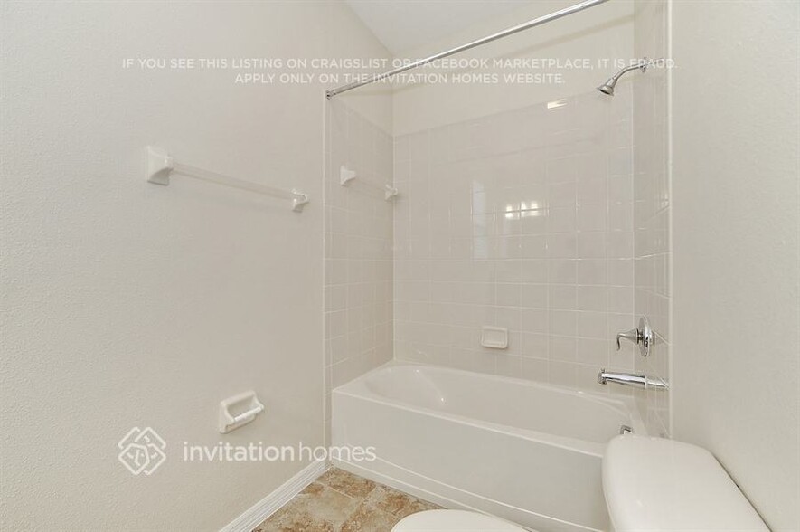 Building Photo - 10164 Celtic Ash Dr