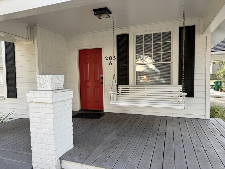 Front porch—with porch swing! - 205 W Ann St