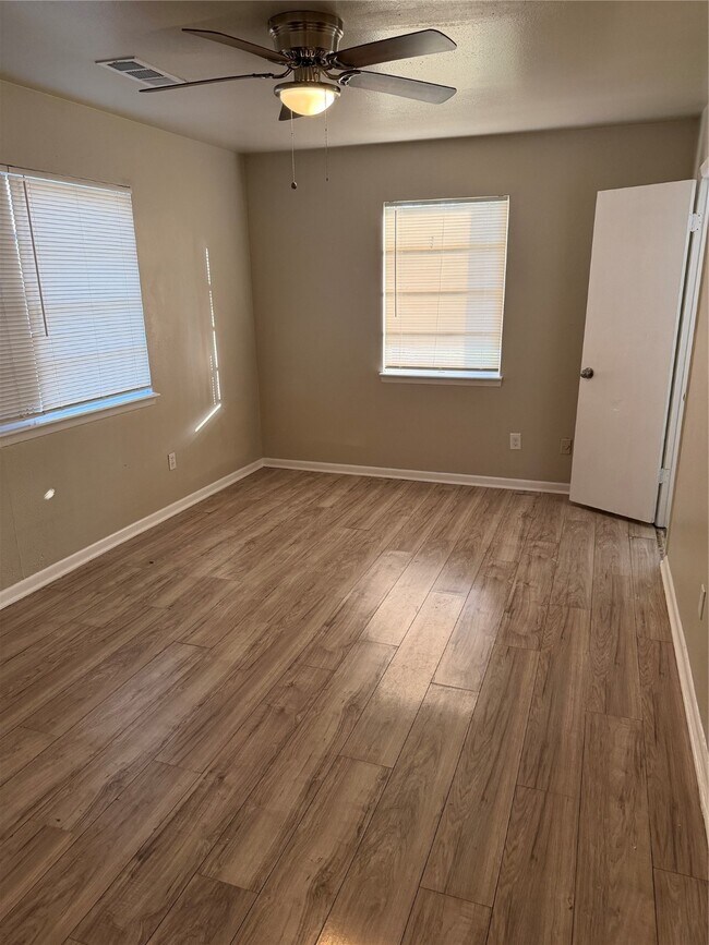 Building Photo - 7626 Rhobell St