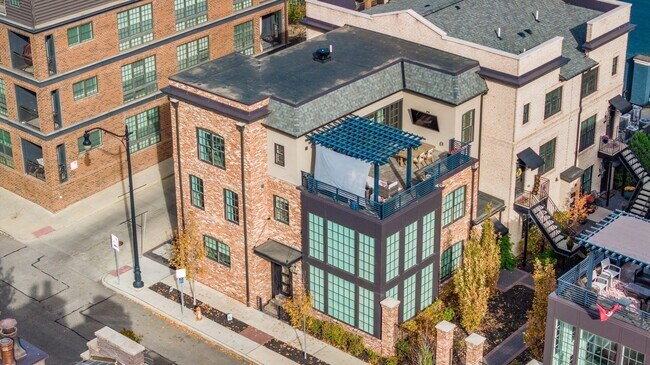 Building Photo - 100 Normandy Ave