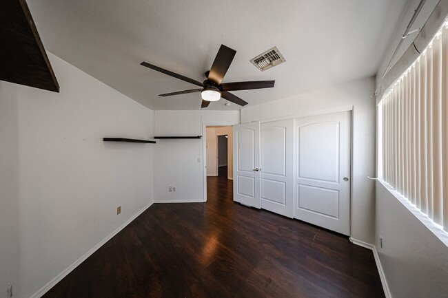Building Photo - RV GATE! Lovely 4 bedroom, 3 bathroom home...