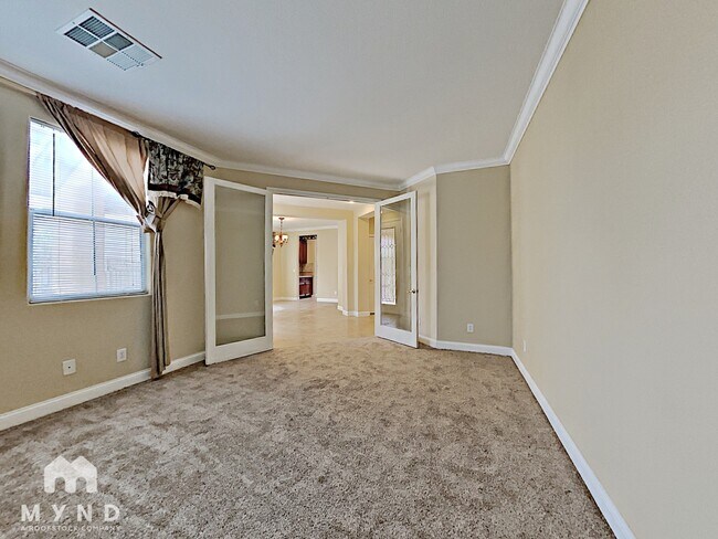 Building Photo - 599 Wealdston Ct