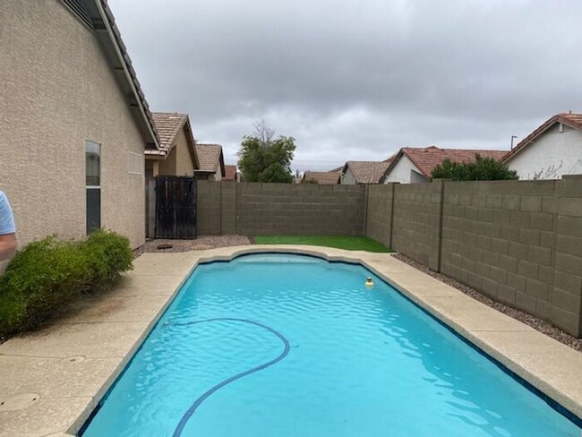 Building Photo - $2,350 3 Bedroom Gilbert 85296 Home For Le...