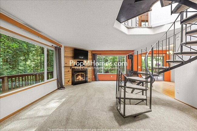 Building Photo - 22665 SW Schaltenbrand Ln