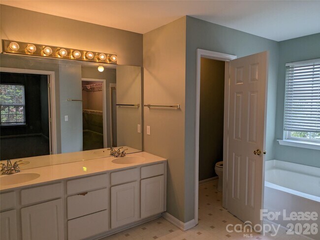 Building Photo - 114 Coronilla Rd