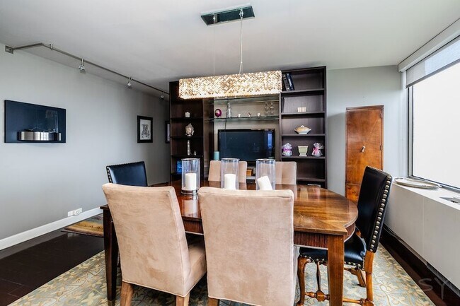 Building Photo - 2800 N Lake Shore Dr