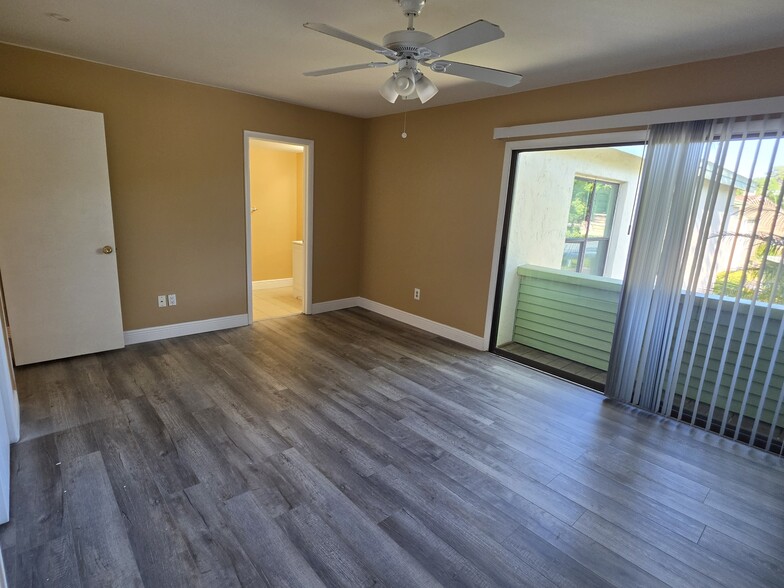 Building Photo - 4158 Pinelake Ln