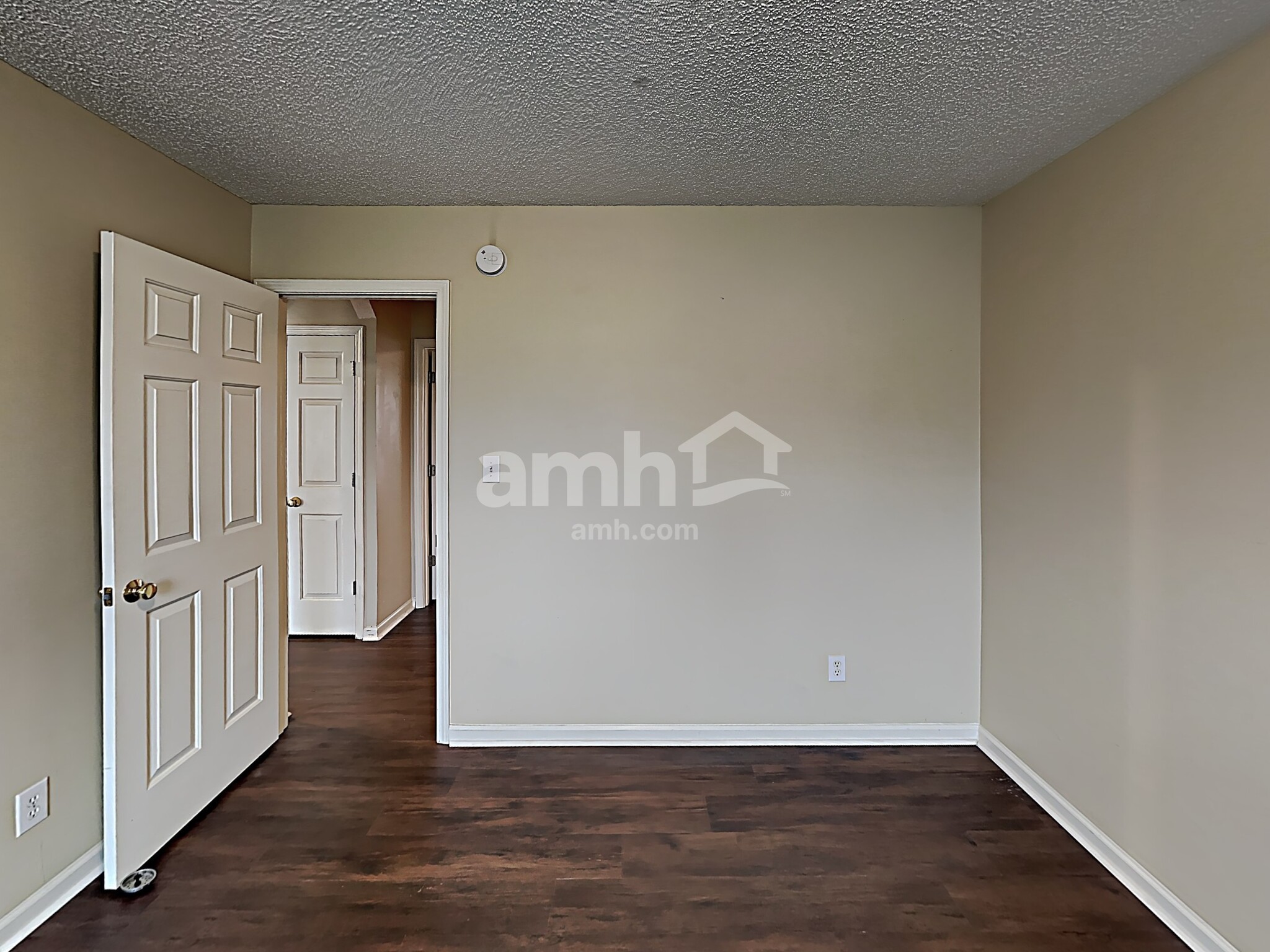 Building Photo - 2308 Genesis Dr
