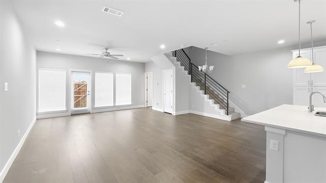 Building Photo - 5713 Woodlands Dr