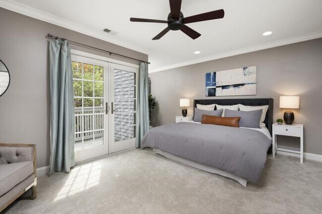 Building Photo - 5 bedroom in Chicago IL 60614