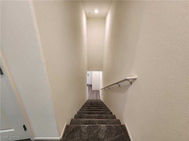 Building Photo - 6062 Lily Gdn St