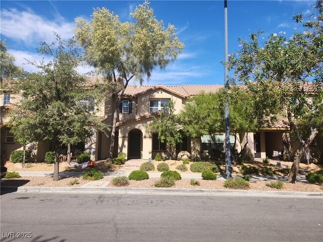 Primary Photo - 3080 Paladi Ave