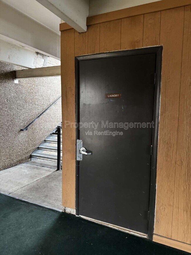 Building Photo - 364 S Ironton St