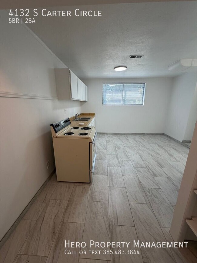 Building Photo - 4132 S Carter Cir