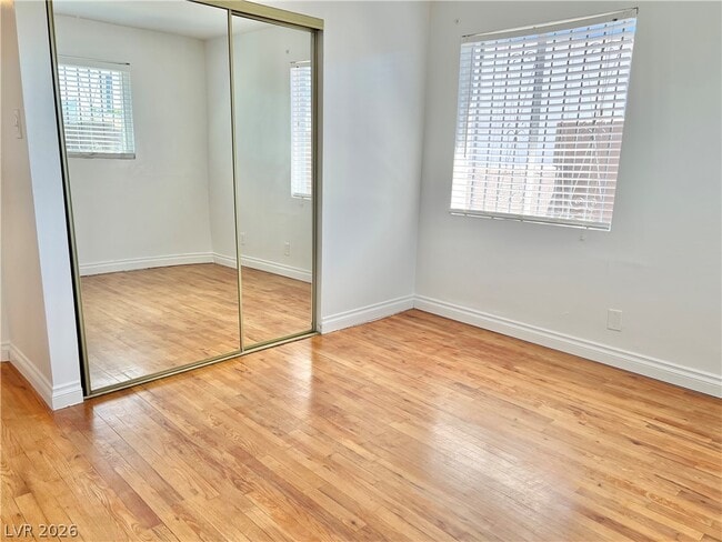 Building Photo - 2300 Santa Clara Dr