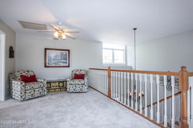 Building Photo - 2440 W Live Oak Dr