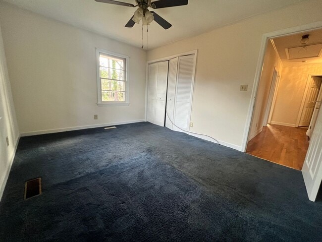 Building Photo - 3 bedroom home located off Neuse Blvd