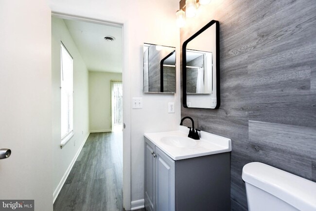 Building Photo - 4624 Governor Kent Ct