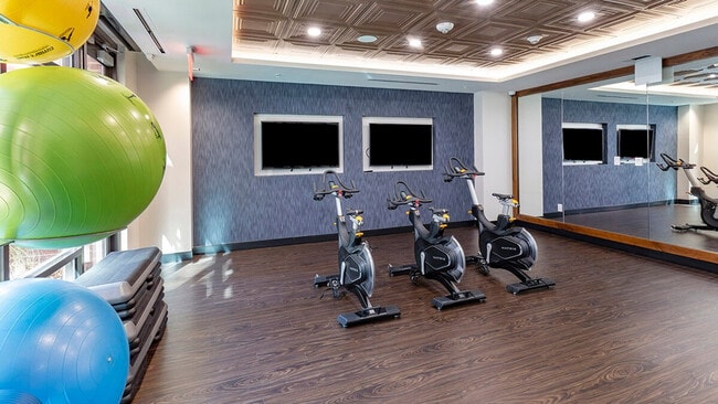 Building Photo - 4903 Edgemoor Ln