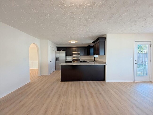 Building Photo - 2770 Austin Ridge Dr NE