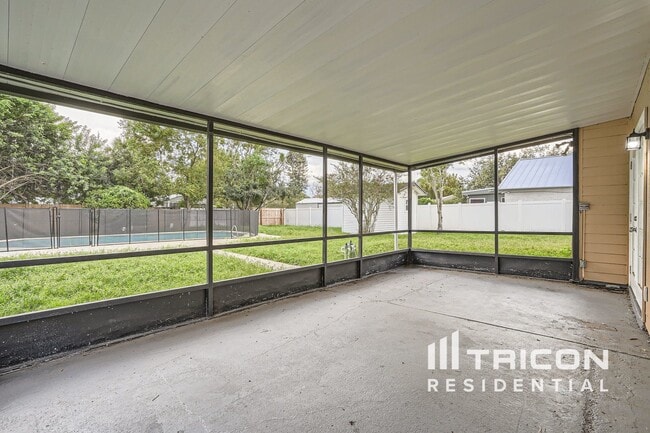 Building Photo - 217 S Shadow Bay Dr