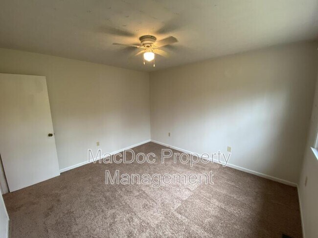 Building Photo - 8442 Indiantown Rd