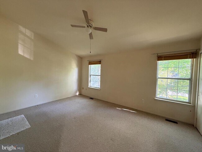 Building Photo - 4711 Leyden Way