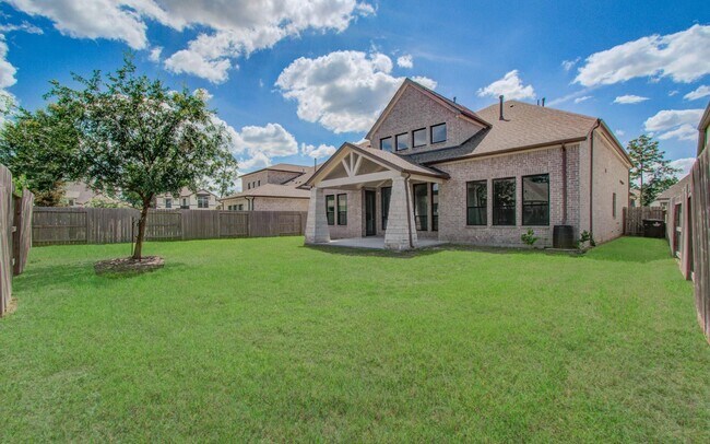 Building Photo - 15108 Botanical Garden Dr