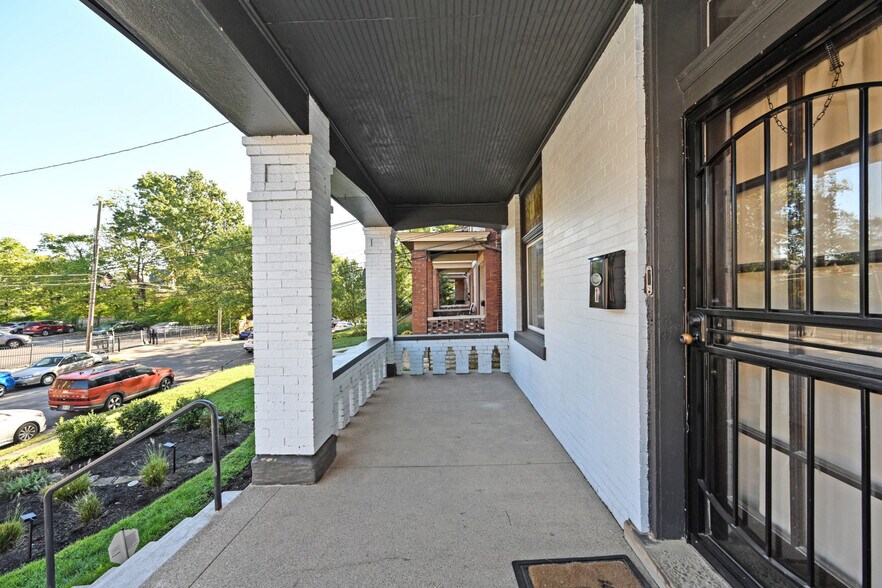 Building Photo - 1415 Locust St