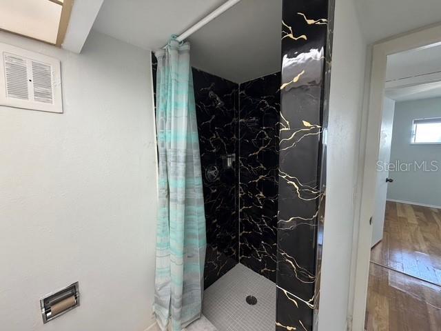 Building Photo - 4775 Cove Cir