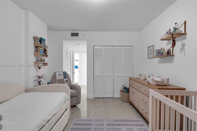 Building Photo - 701 Brickell Key Blvd