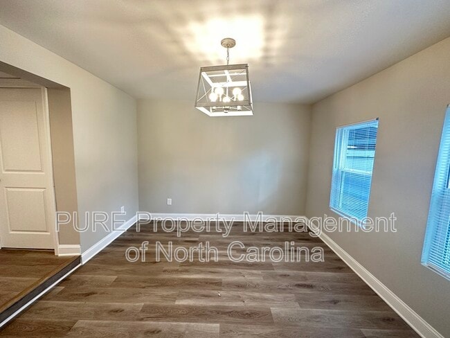 Building Photo - 3345 E Ridge Rd