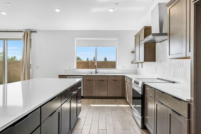 Building Photo - 7153 E Harvard Ave