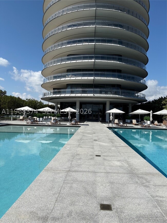 Building Photo - 8701 Collins Ave
