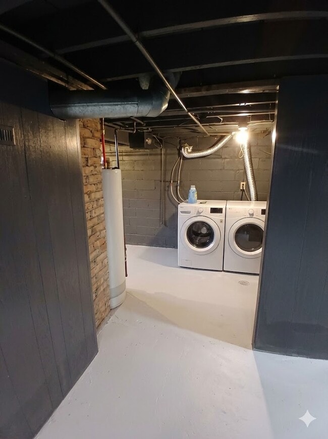 Building Photo - 1610 Post Ave