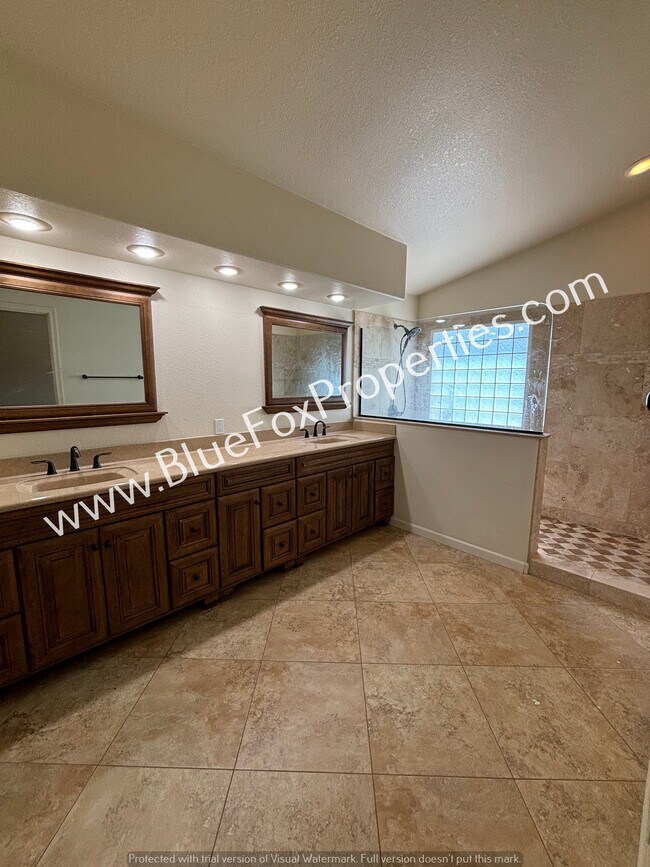 Building Photo - 5168 N Windriver Pl