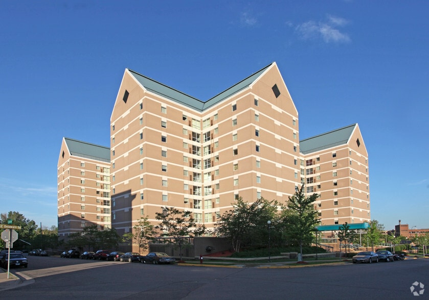 The Quad On Delaware Minneapolis, MN Apartment Finder