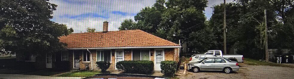 Building Photo - 7548 Elmhurst St