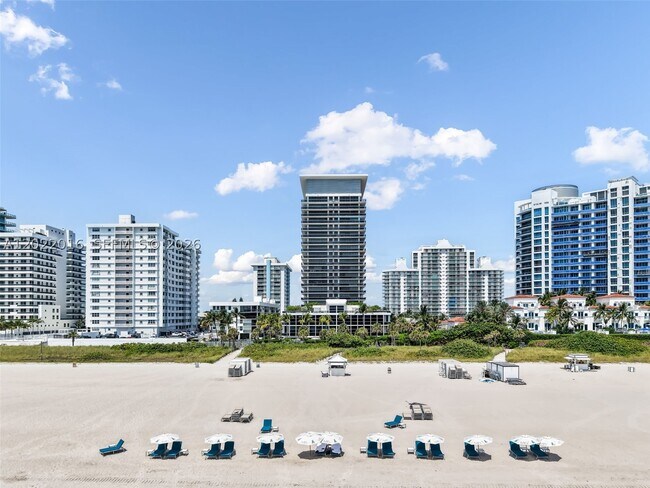 Building Photo - 5875 Collins Ave