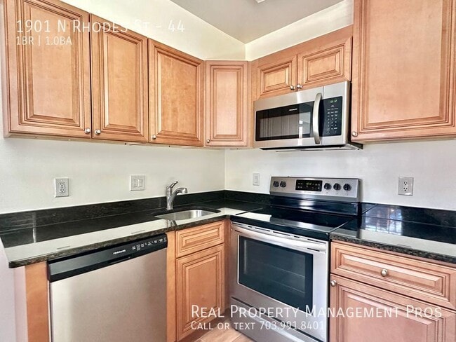 Building Photo - 1901 N Rhodes St