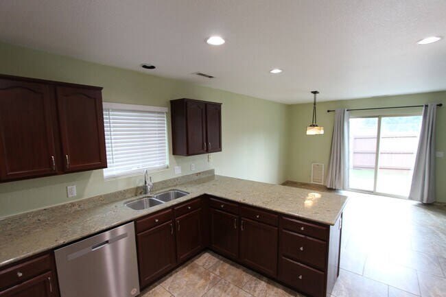 Building Photo - 3026 N Joy Ln